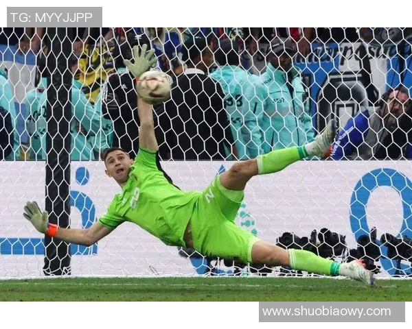 马丁内斯的传奇人生与足球世界的辉煌成就探索